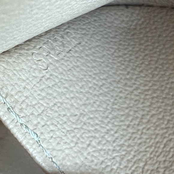 Louis Vuitton Game On Cosmetic Pouch - Picture 13 of 13